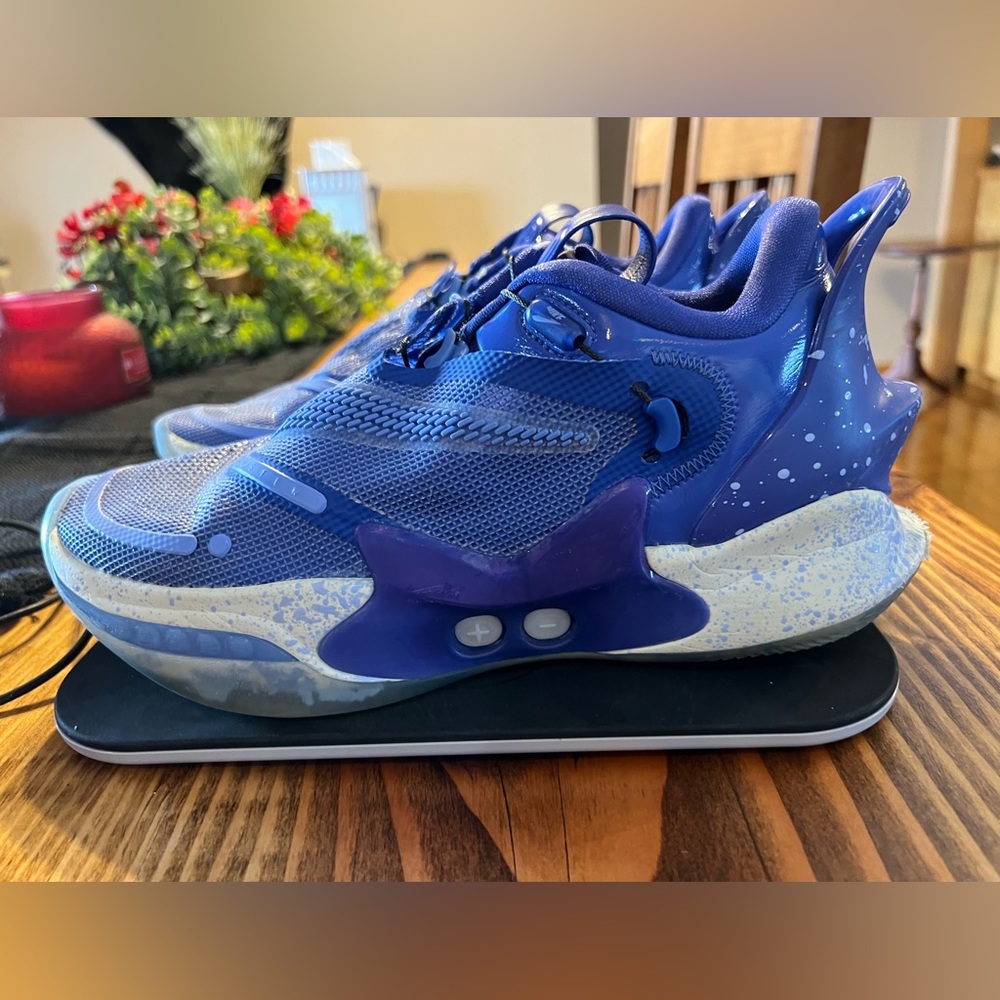 Men’s Version 2.0 Nike Adapt BB. Complete with charging pad and cord.